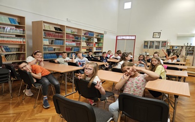 Ideje 2. C u školskoj knjižnici